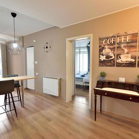 La Casa Di Carta In Piazza Stesicoro Apartment Катания Екстериор снимка